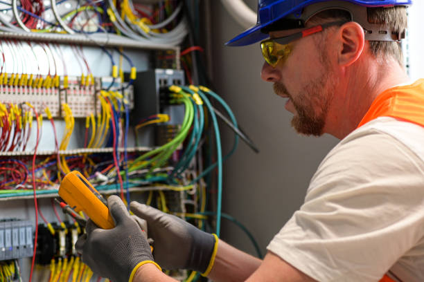 Best Emergency Electrical Repair  in Alturas, FL